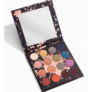 Perception eyeshadow pallet 💋